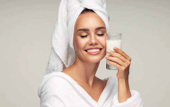 Raw Milk for Skincare: Natural Glow or Risky Trend? Here’s What Experts Say